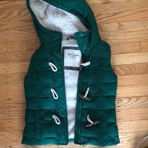 XS Abercrombie and Fitch fur vest